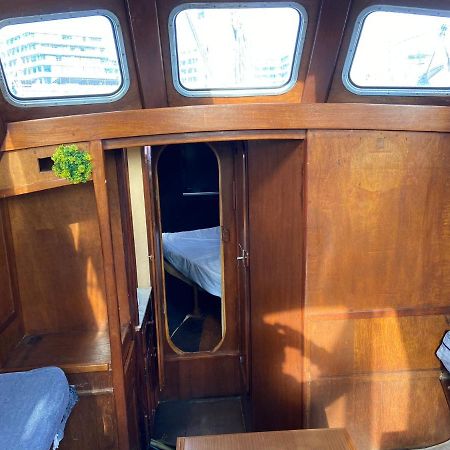 Отель Fantastic Sailing Boat To Sleep In Барселона Экстерьер фото